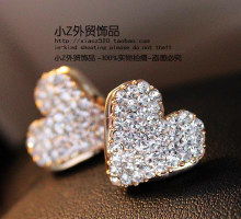 小Z外貿(mào)飾品鋪?zhàn)?歐美復(fù)古與韓國(guó)水晶飾品的時(shí)尚殿堂