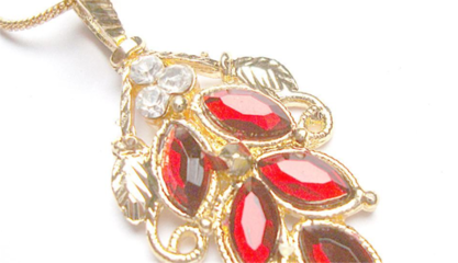 絲之吻 以飾品訴說(shuō)柔情，用銷售編織時(shí)尚